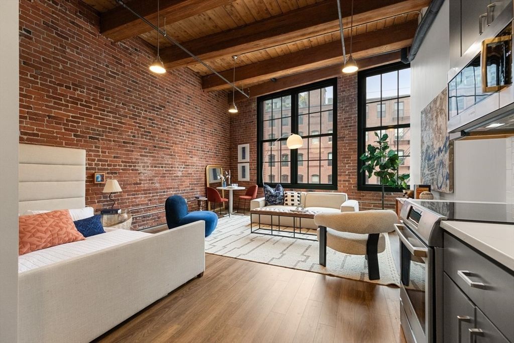 63 Melcher St. 301, Boston, MA 02210