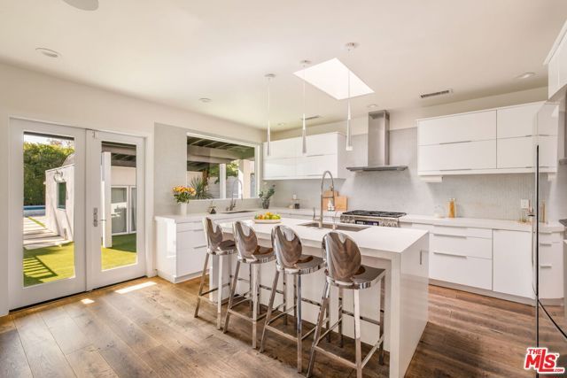 631 N Fuller Avenue, Los Angeles, CA 90036