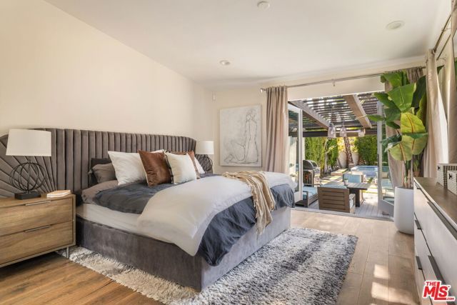 631 N Fuller Avenue, Los Angeles, CA 90036
