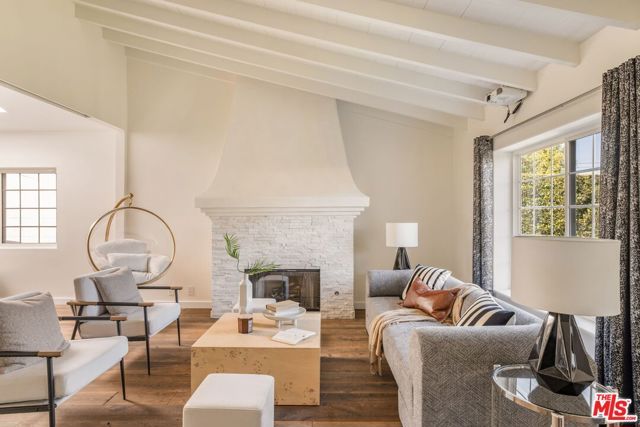 631 N Fuller Avenue, Los Angeles, CA 90036