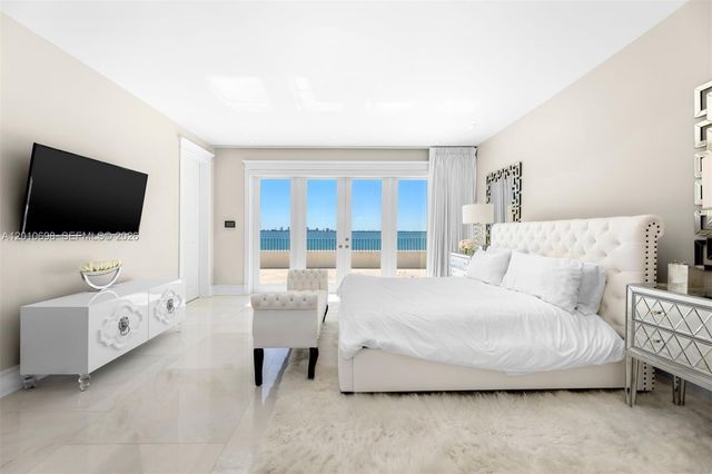 1460 S Treasure Dr, North Bay Village, FL 33141