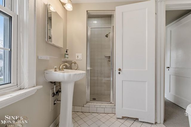 377 Rivard Boulevard, Grosse Pointe, MI 48230