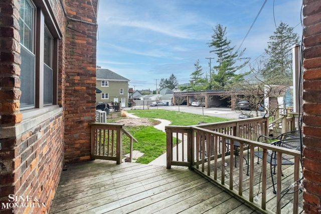 377 Rivard Boulevard, Grosse Pointe, MI 48230