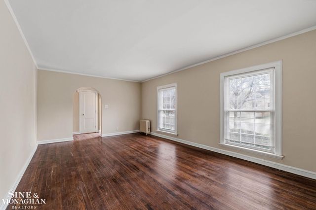 377 Rivard Boulevard, Grosse Pointe, MI 48230