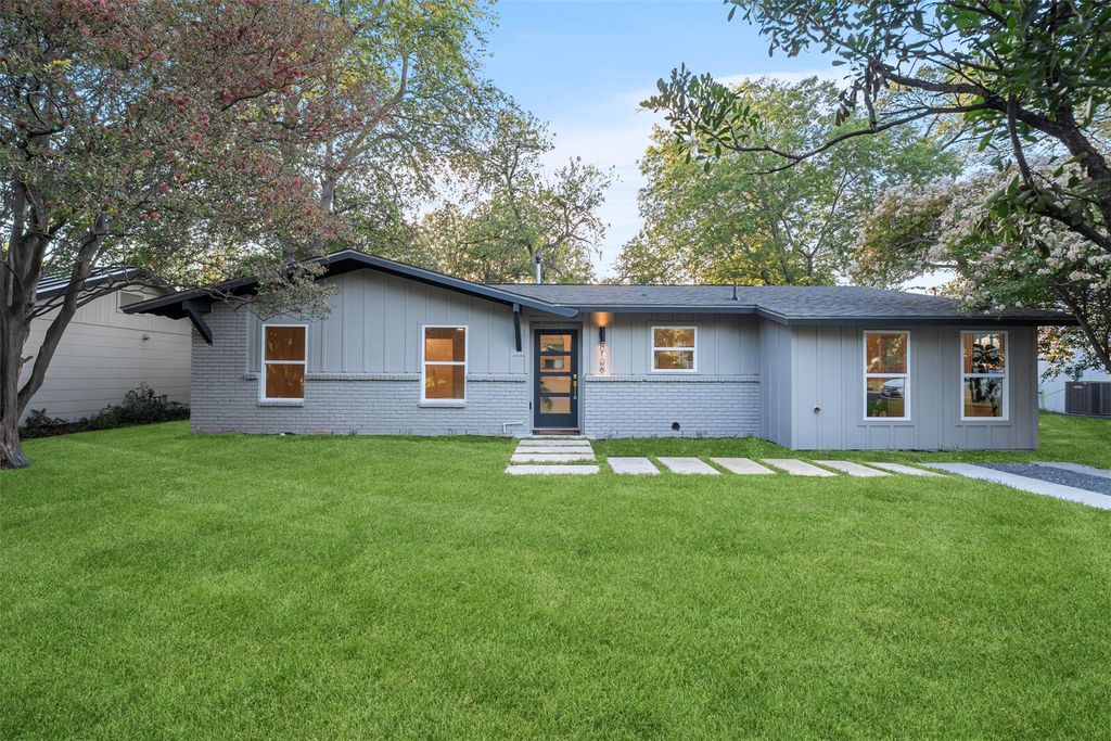 8106 Briarwood LN, Austin, TX 78757