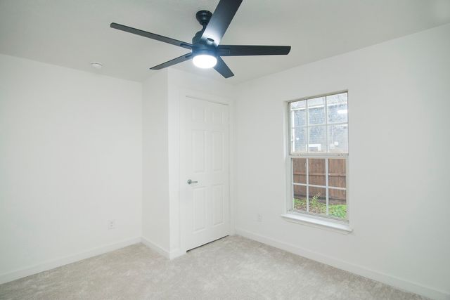 305 College Street, Farmersville, TX 75442