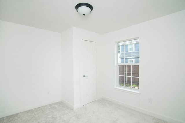 305 College Street, Farmersville, TX 75442