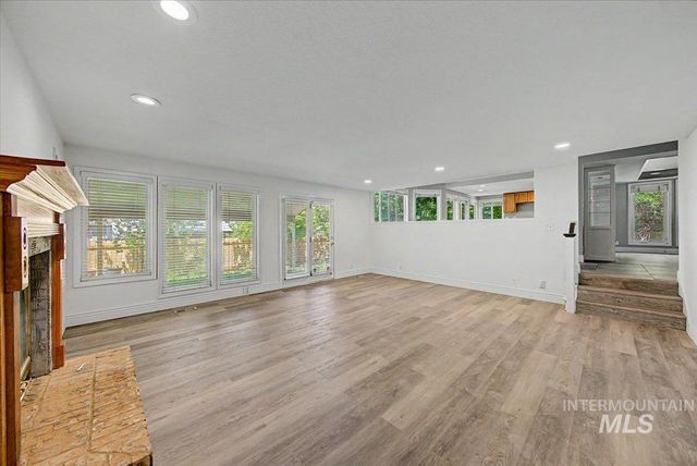 4375 N Marcliffe Pl, Boise, ID 83704