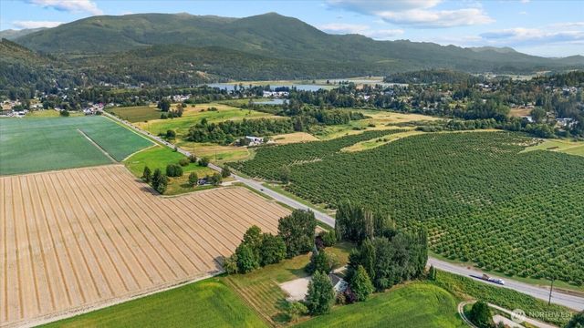 22767 Francis Road, Mount Vernon, WA 98273