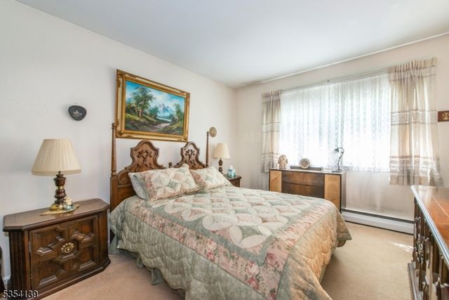 65 Brandon Ave, Wayne Twp., NJ 07470