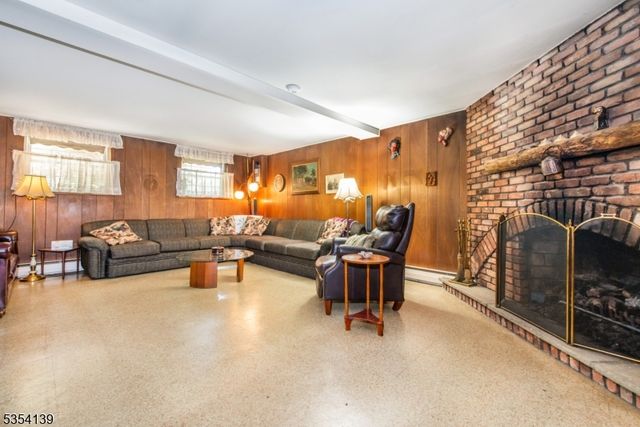 65 Brandon Ave, Wayne Twp., NJ 07470