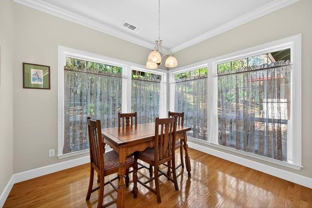 18572 Hummingbird Dr, Penn Valley, CA 95946