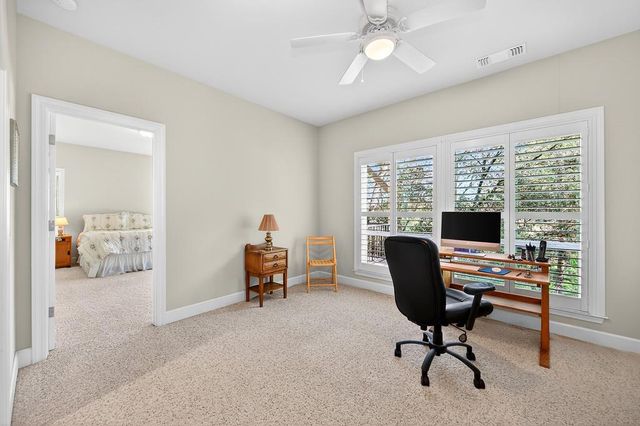 18572 Hummingbird Dr, Penn Valley, CA 95946