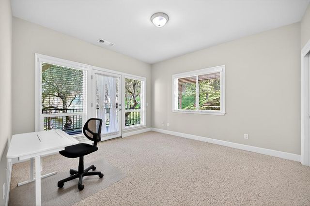 18572 Hummingbird Dr, Penn Valley, CA 95946