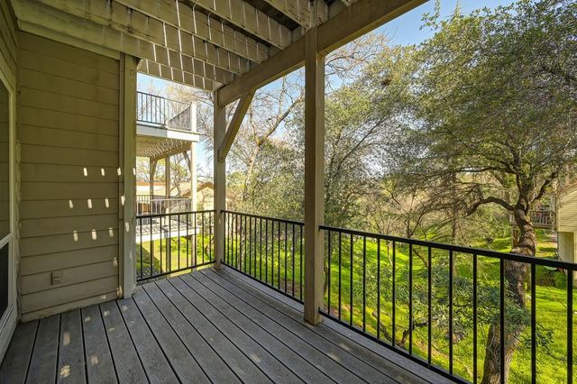 18572 Hummingbird Dr, Penn Valley, CA 95946