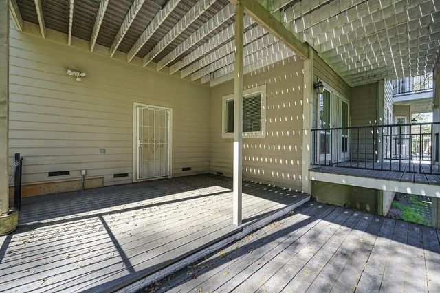 18572 Hummingbird Dr, Penn Valley, CA 95946