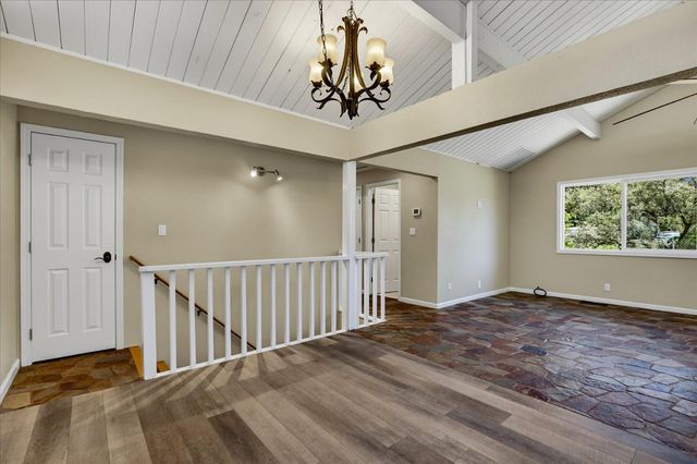 11969 Walnut Ct, Auburn, CA 95602