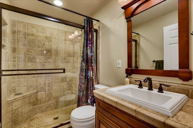 11969 Walnut Ct, Auburn, CA 95602