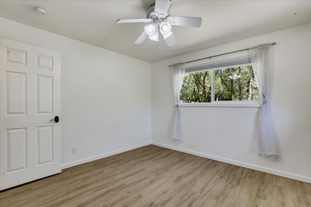 11969 Walnut Ct, Auburn, CA 95602