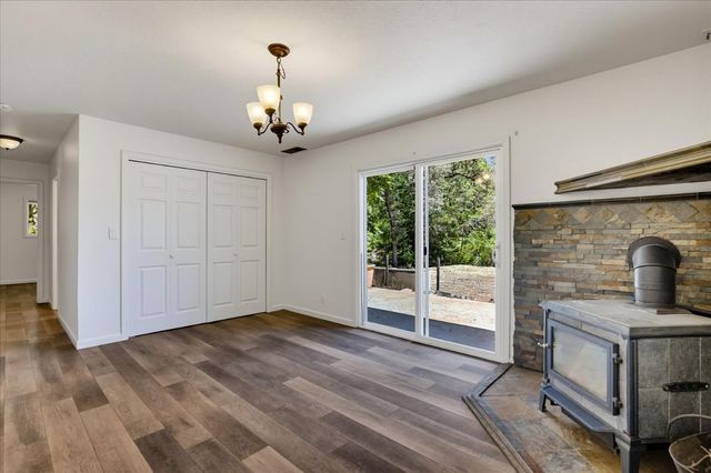 11969 Walnut Ct, Auburn, CA 95602