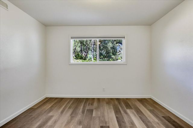 11969 Walnut Ct, Auburn, CA 95602