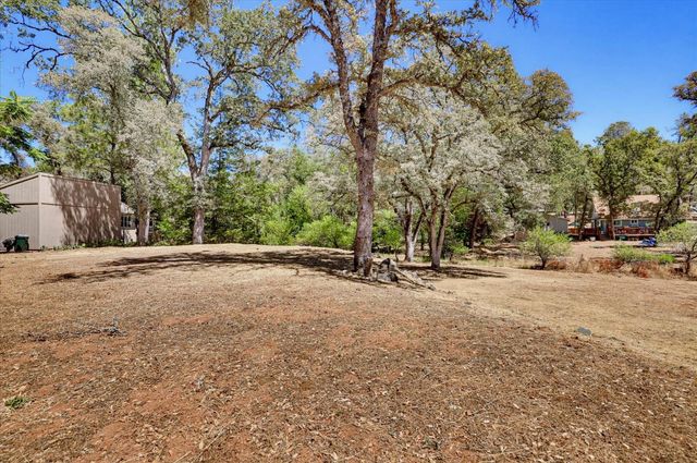 11969 Walnut Ct, Auburn, CA 95602
