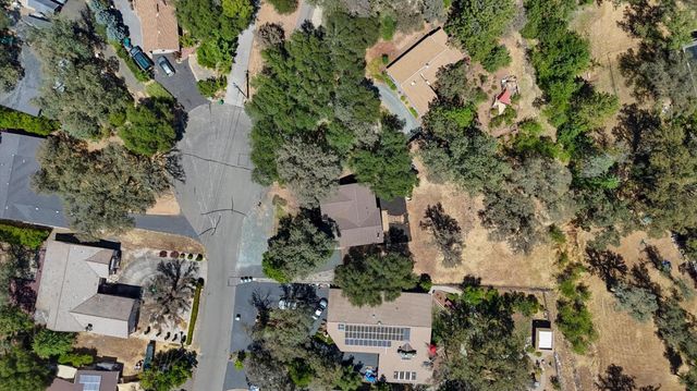 11969 Walnut Ct, Auburn, CA 95602