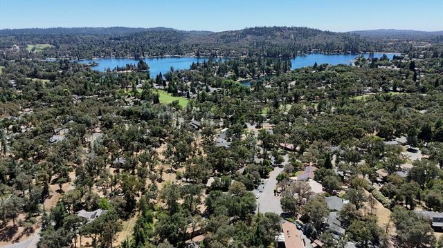 11969 Walnut Ct, Auburn, CA 95602