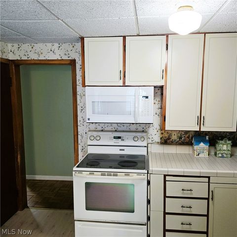 7667 S Eastland Road, Middleburg Heights, OH 44017