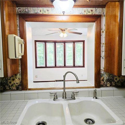 7667 S Eastland Road, Middleburg Heights, OH 44017