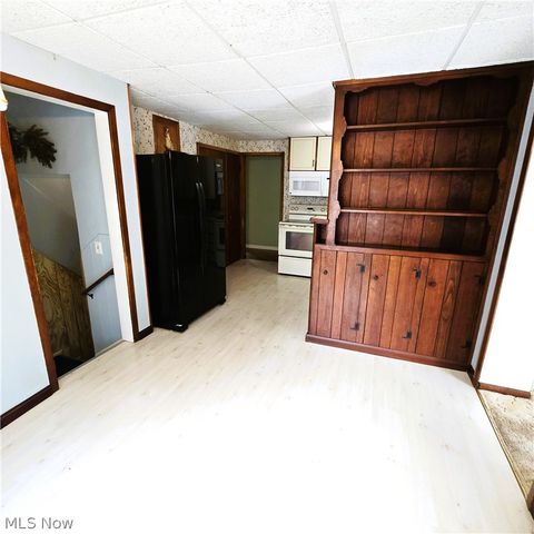 7667 S Eastland Road, Middleburg Heights, OH 44017