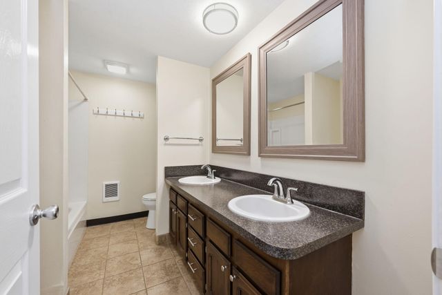 3659 W 18th Avenue, Eugene, OR 97402