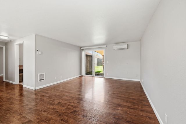 3659 W 18th Avenue, Eugene, OR 97402