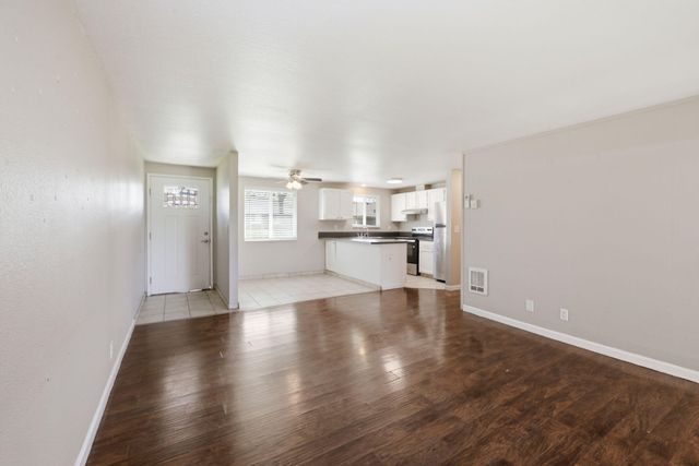 3659 W 18th Avenue, Eugene, OR 97402