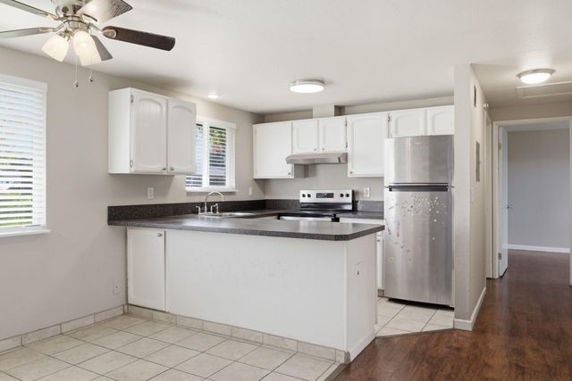 3659 W 18th Avenue, Eugene, OR 97402