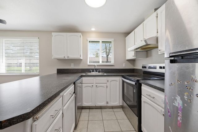 3659 W 18th Avenue, Eugene, OR 97402