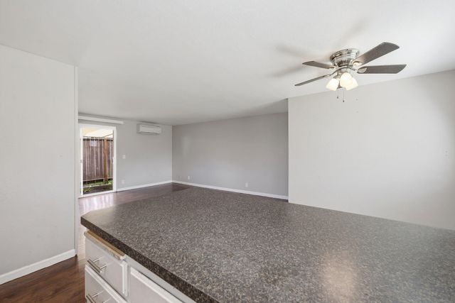 3659 W 18th Avenue, Eugene, OR 97402