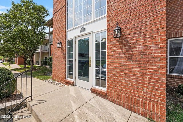 9100 Hawthorne Pointe Dr 201, Louisville, KY 40272