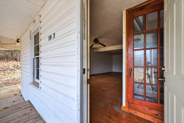 1917 Fairview Road, Andrews, NC 28901