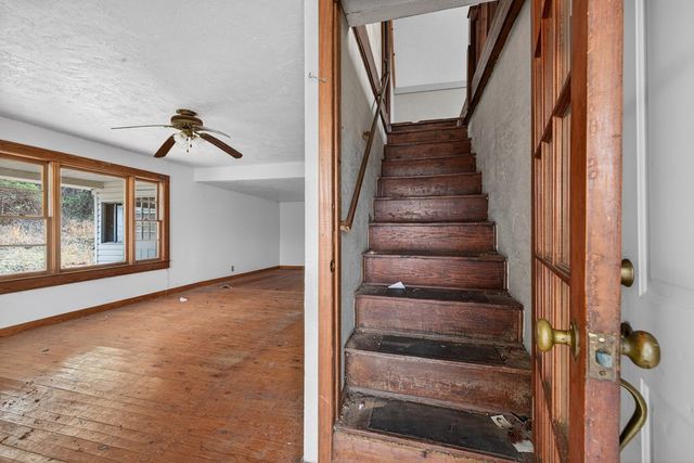 1917 Fairview Road, Andrews, NC 28901