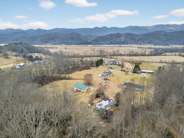 1917 Fairview Road, Andrews, NC 28901