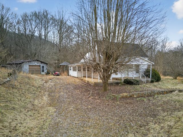 1917 Fairview Road, Andrews, NC 28901