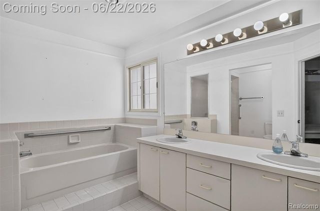 6190 Celeste Road, West Bloomfield, MI 48322