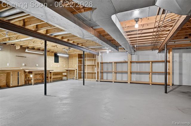6190 Celeste Road, West Bloomfield, MI 48322