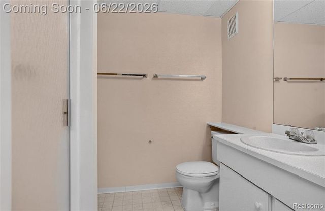 6190 Celeste Road, West Bloomfield, MI 48322