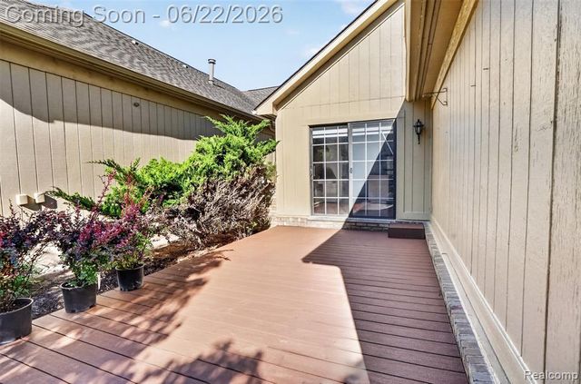 6190 Celeste Road, West Bloomfield, MI 48322