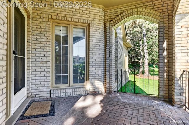 6190 Celeste Road, West Bloomfield, MI 48322