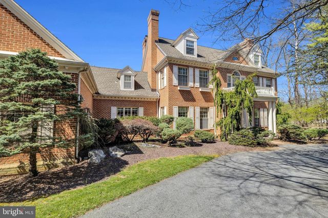 1821 MUSEUM RD, Wyomissing, PA 19610