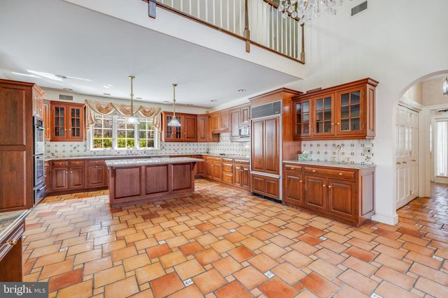 1821 MUSEUM RD, Wyomissing, PA 19610