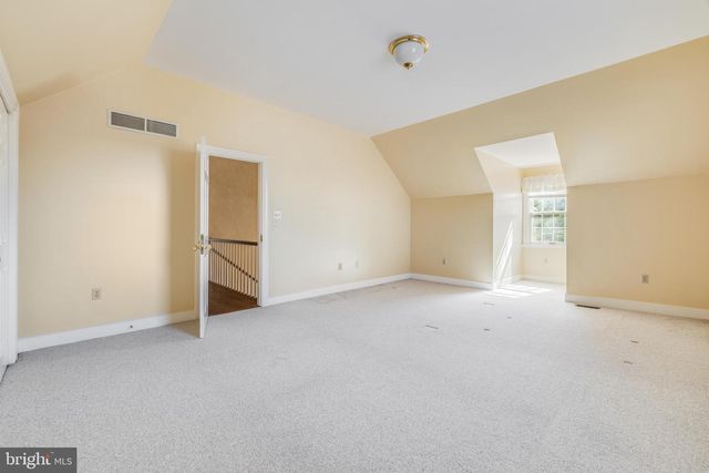 1821 MUSEUM RD, Wyomissing, PA 19610